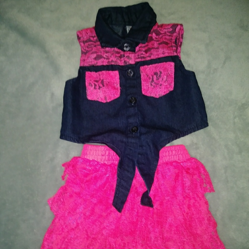 SOLD Adorable 2t Pink Lace Western Style Outift